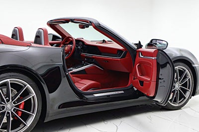 2020 Porsche 911 Carrera 4S Cabriolet