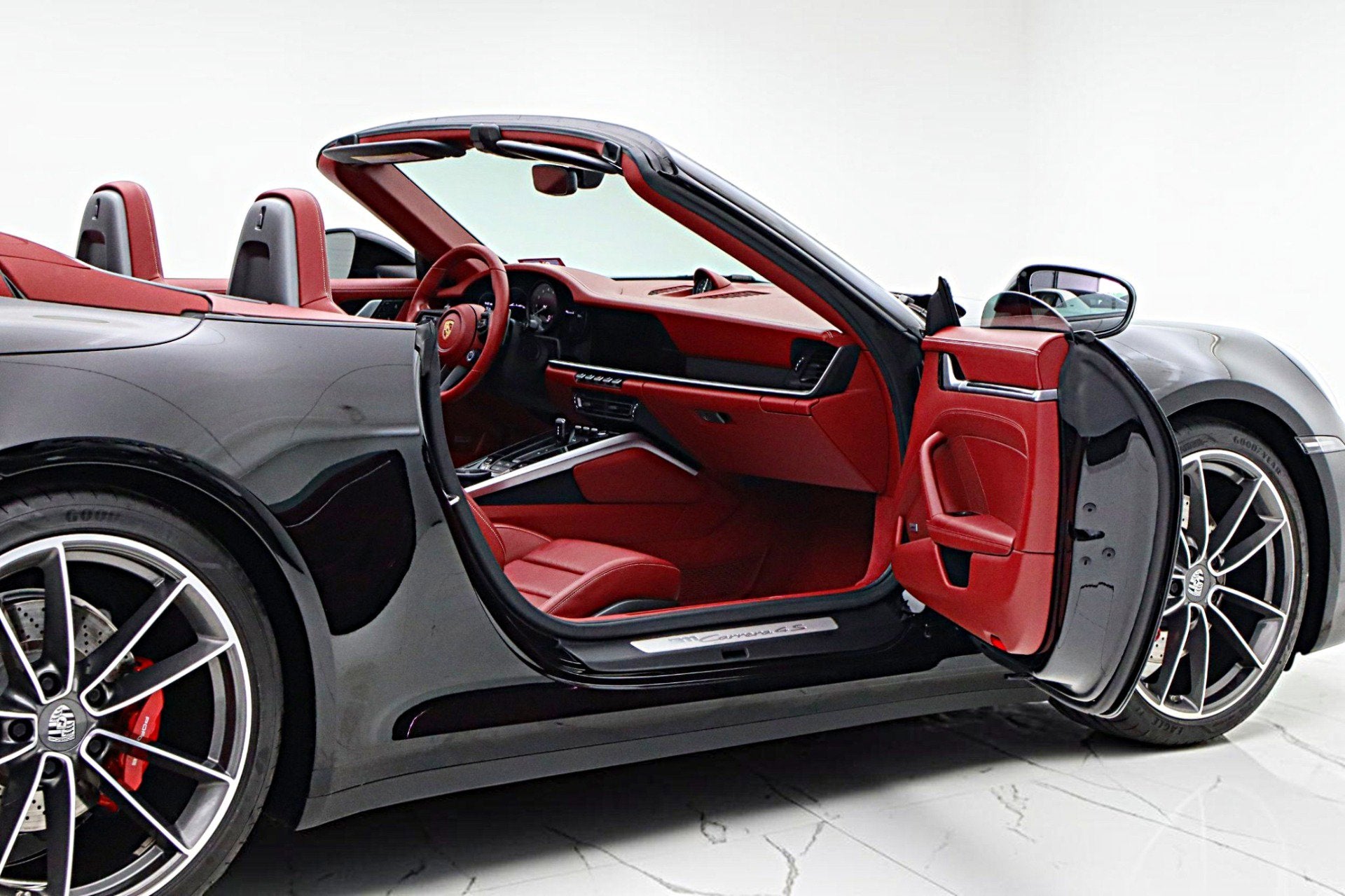 2020 Porsche 911 Carrera 4S Cabriolet
