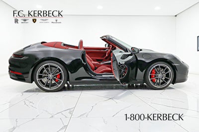 2020 Porsche 911 Carrera 4S Cabriolet