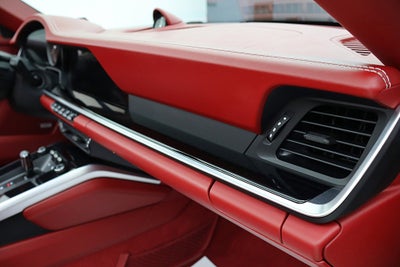 2020 Porsche 911 Carrera 4S Cabriolet