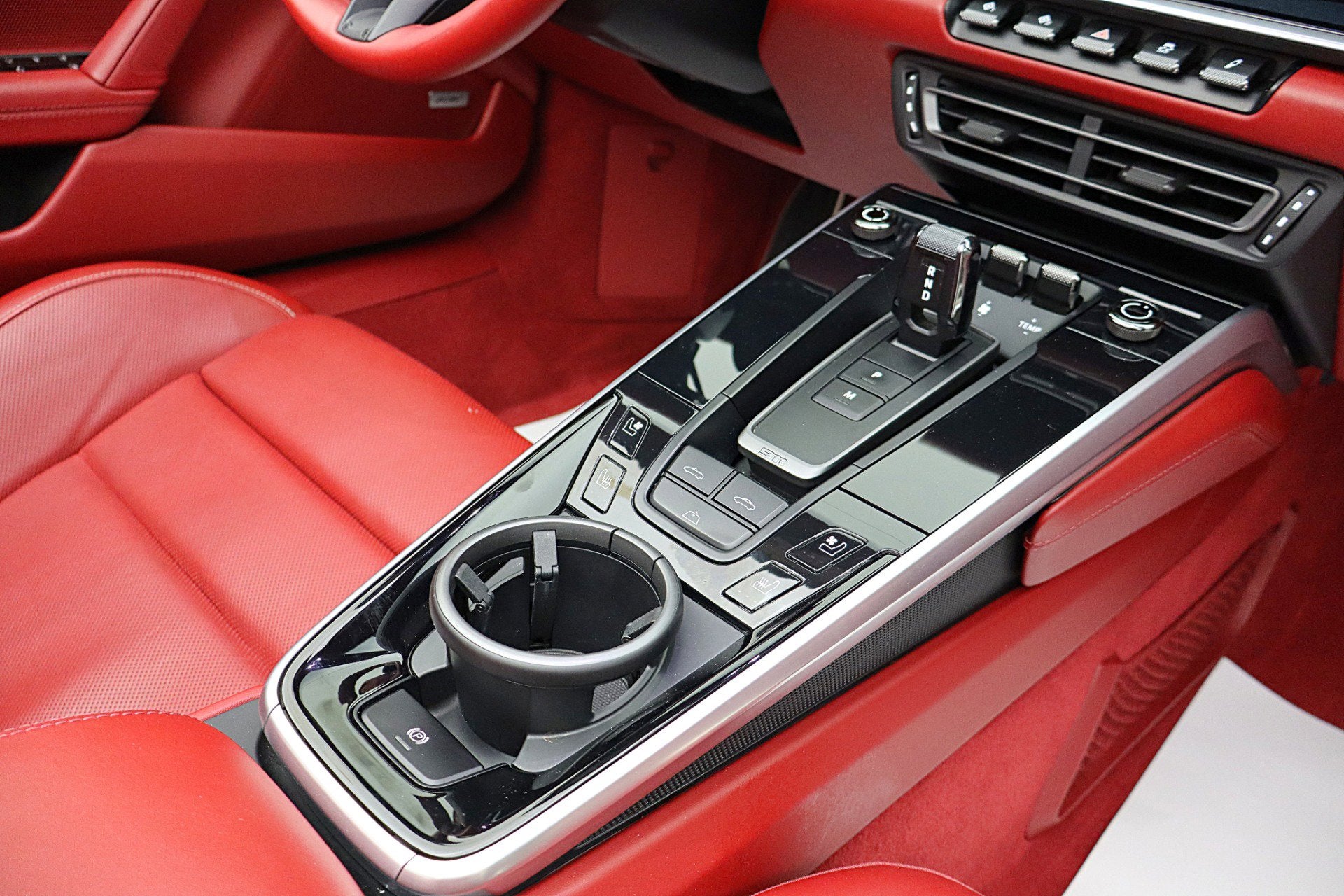 2020 Porsche 911 Carrera 4S Cabriolet