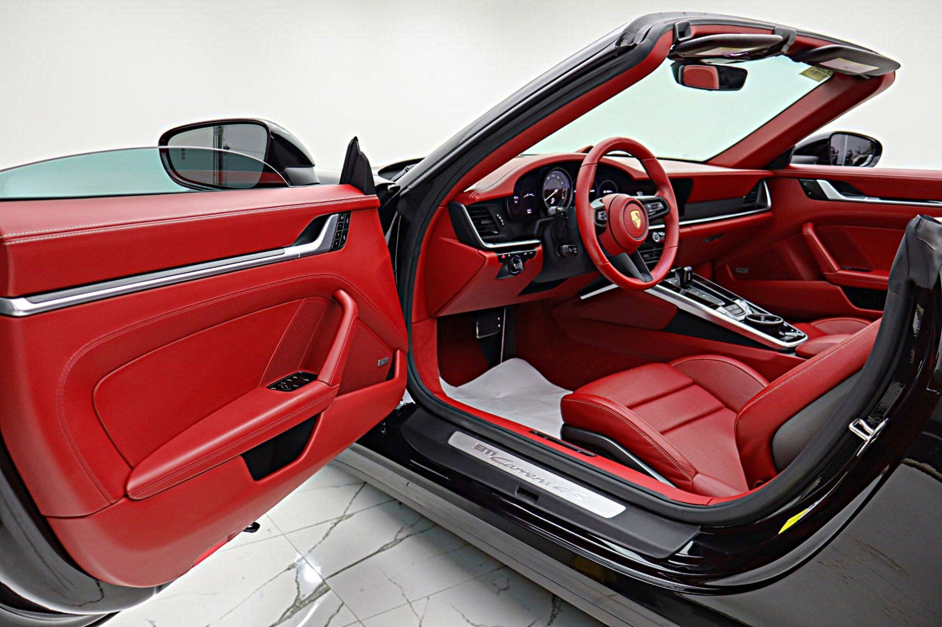 2020 Porsche 911 Carrera 4S Cabriolet