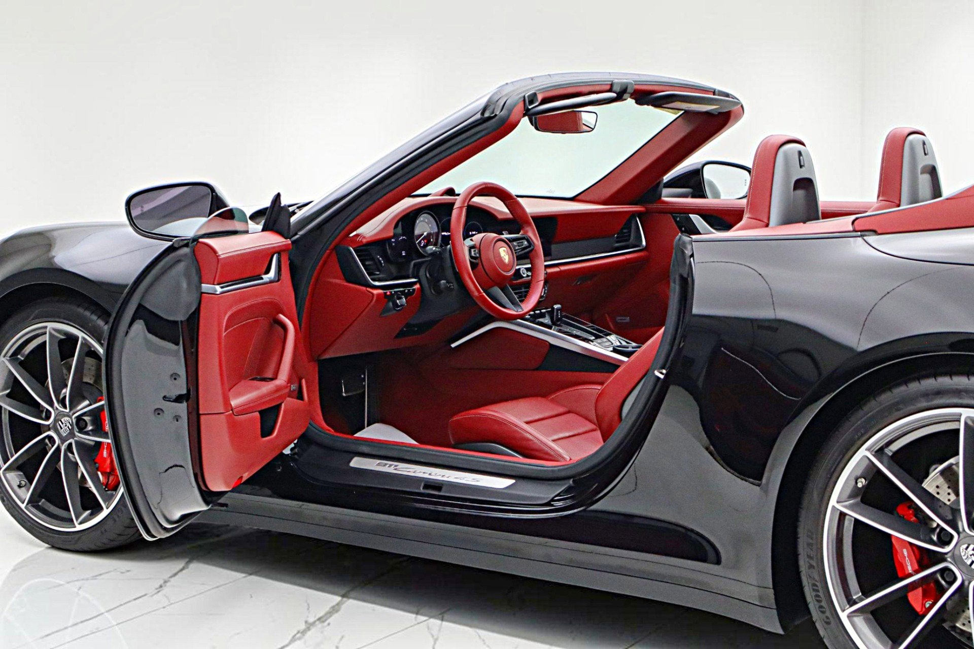 2020 Porsche 911 Carrera 4S Cabriolet