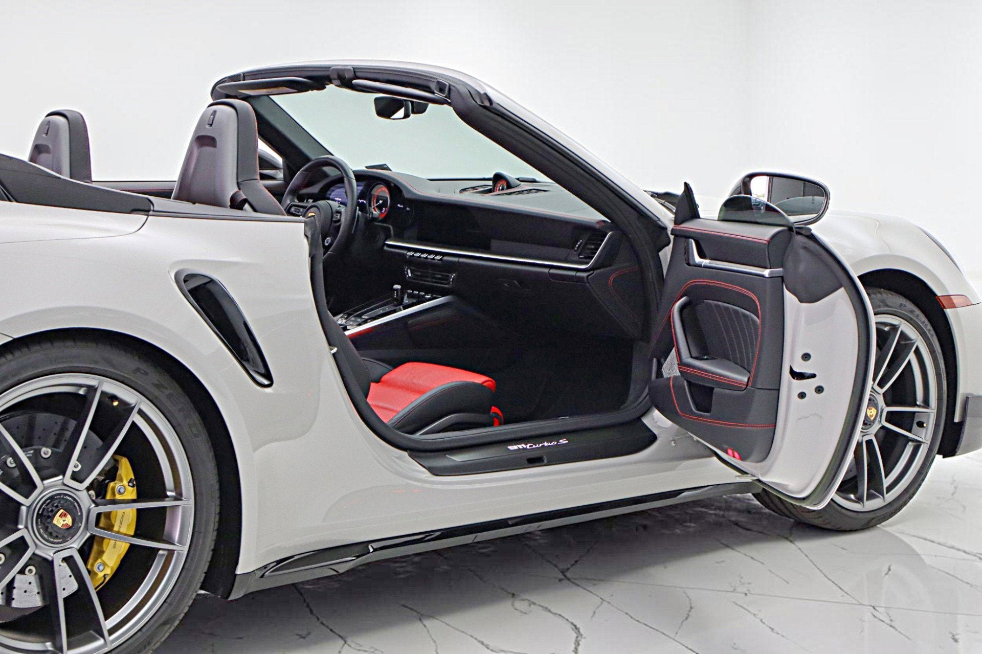 2023 Porsche 911 Turbo S Cabriolet