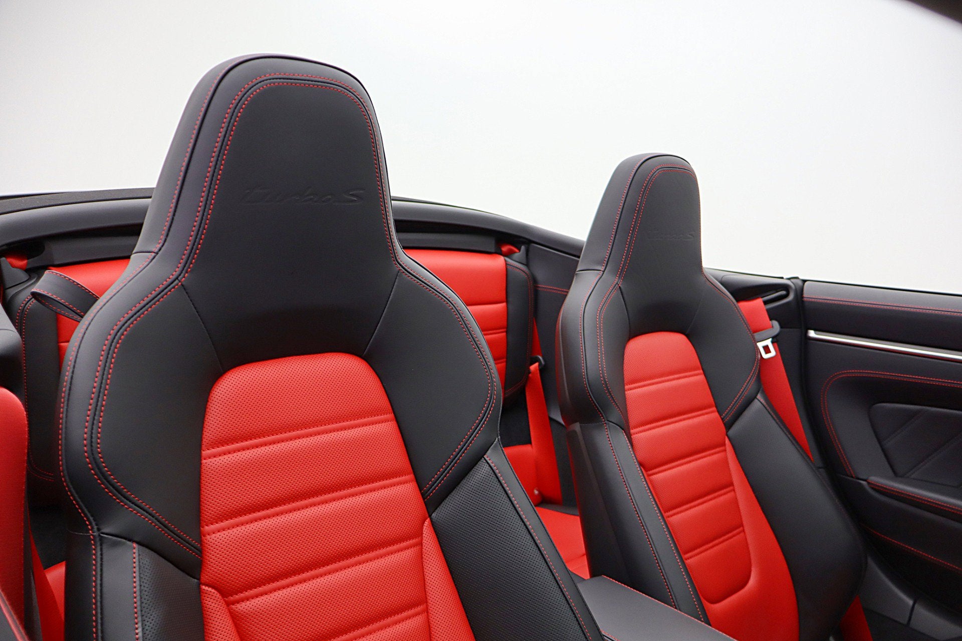 2023 Porsche 911 Turbo S Cabriolet
