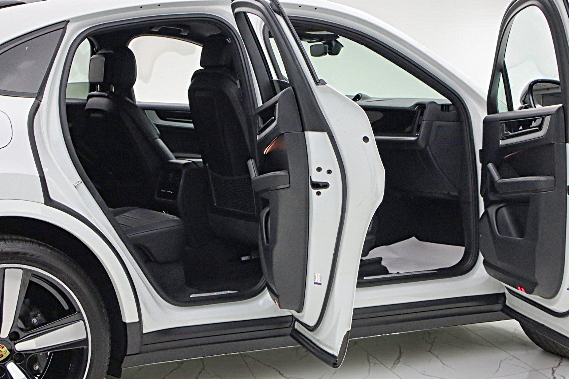 2024 Porsche Cayenne Coupe AWD