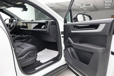 2024 Porsche Cayenne Coupe AWD