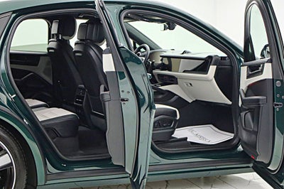 2025 Porsche Cayenne GTS Coupe AWD