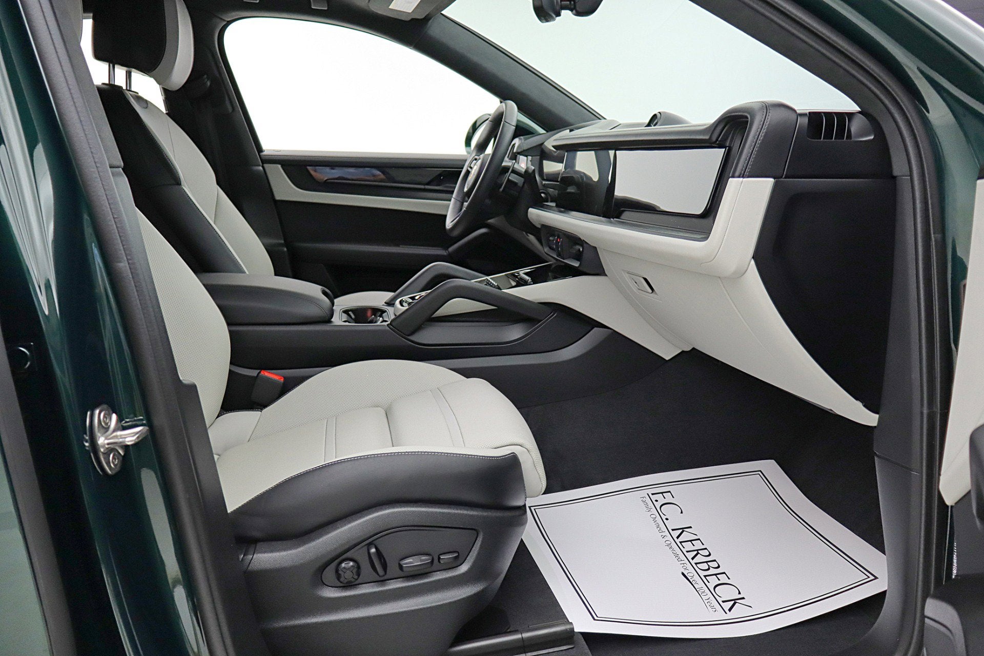2025 Porsche Cayenne GTS Coupe AWD