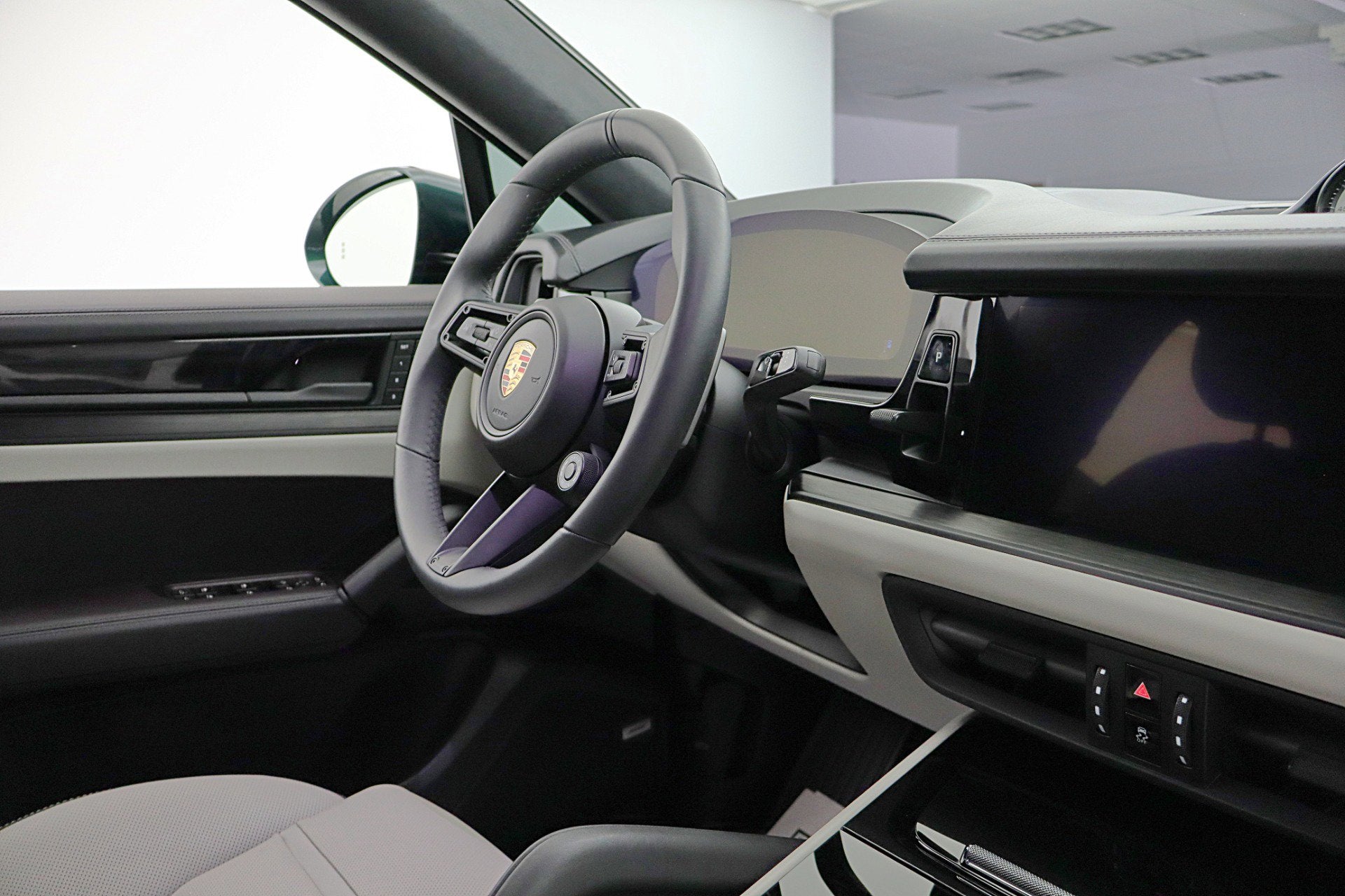 2025 Porsche Cayenne GTS Coupe AWD