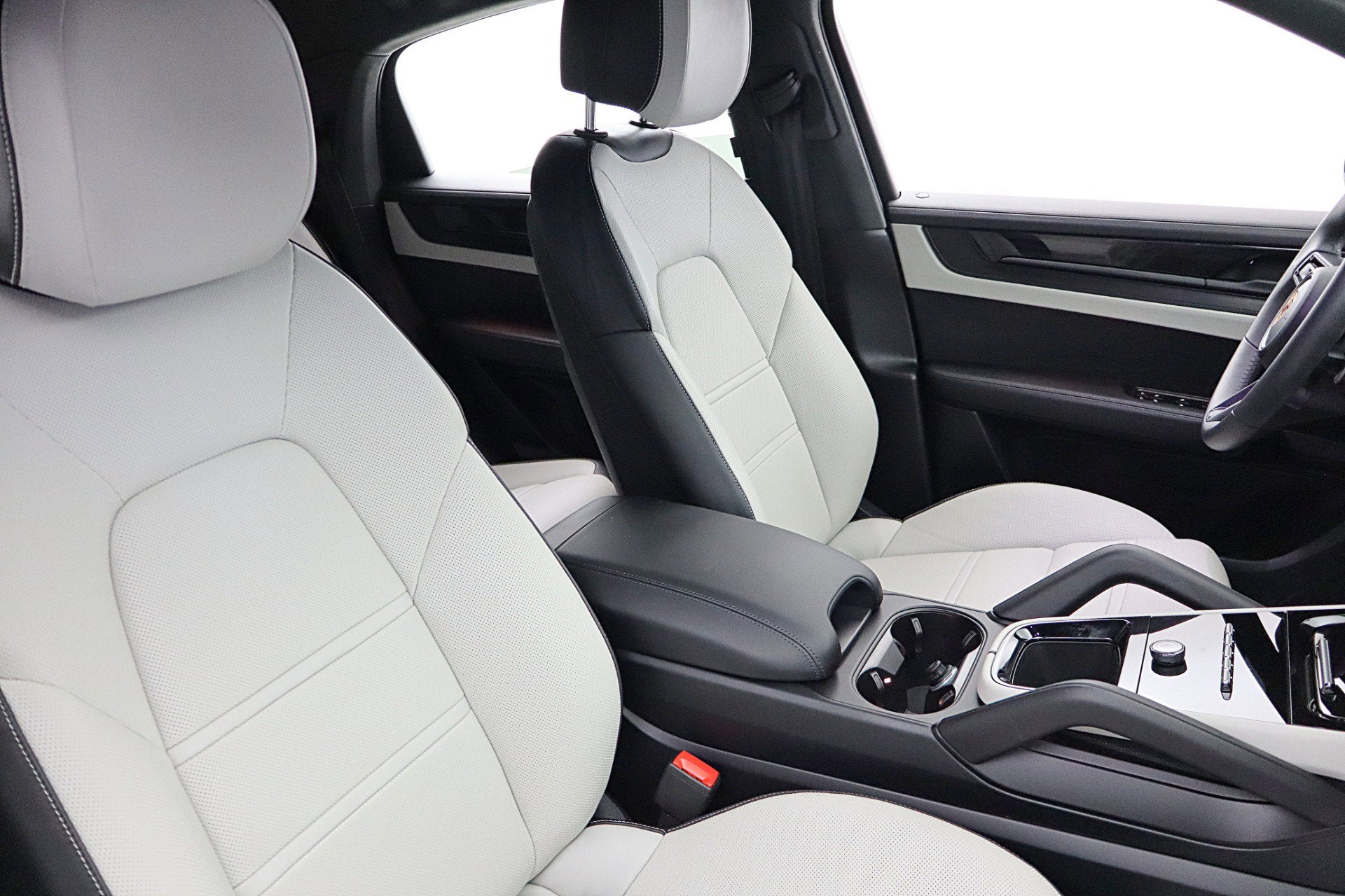 2025 Porsche Cayenne GTS Coupe AWD