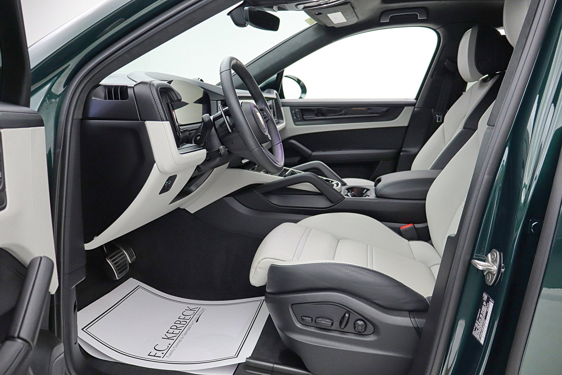 2025 Porsche Cayenne GTS Coupe AWD