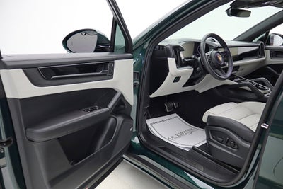 2025 Porsche Cayenne GTS Coupe AWD