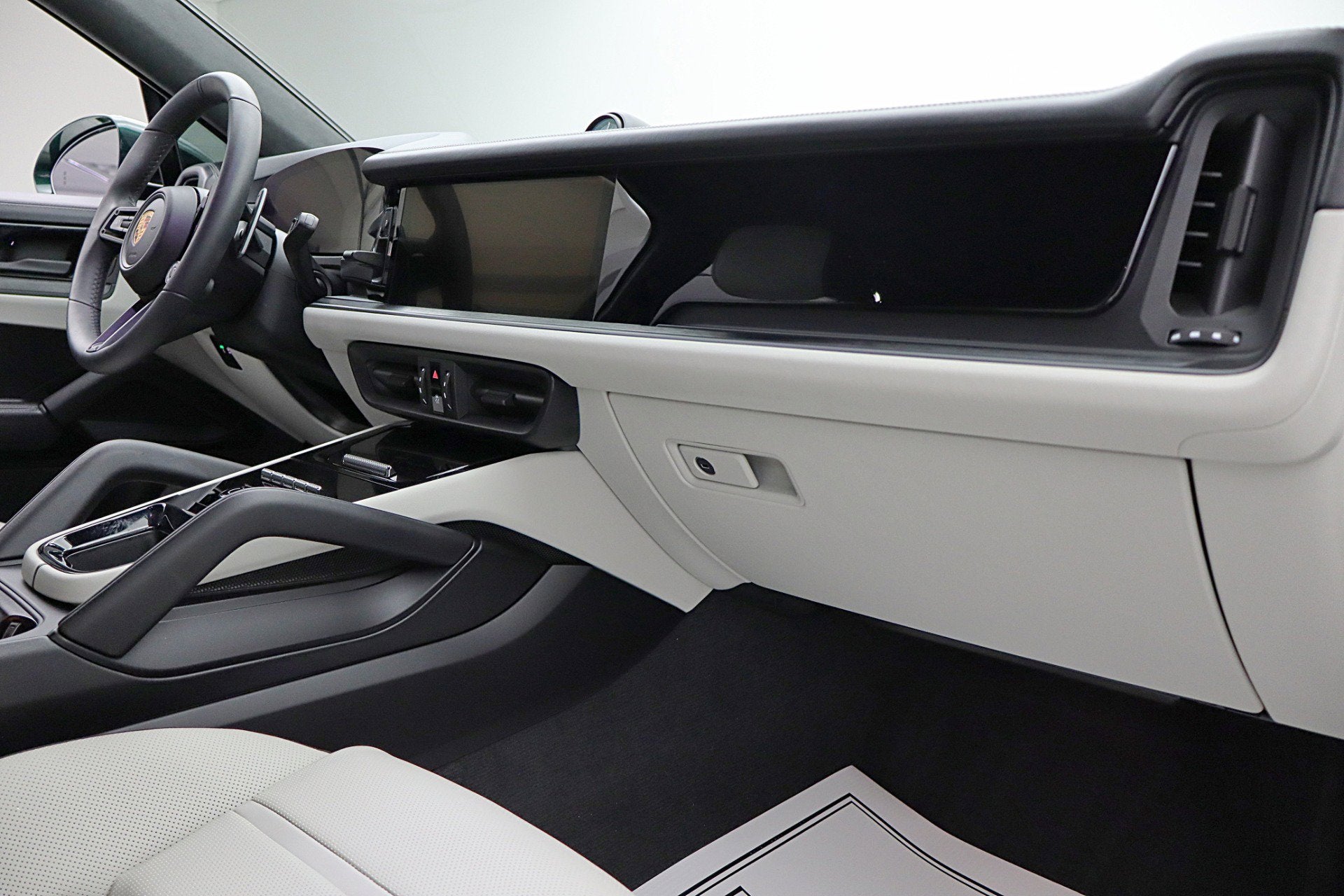 2025 Porsche Cayenne GTS Coupe AWD