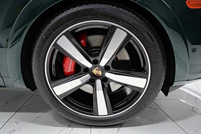 2025 Porsche Cayenne GTS Coupe AWD