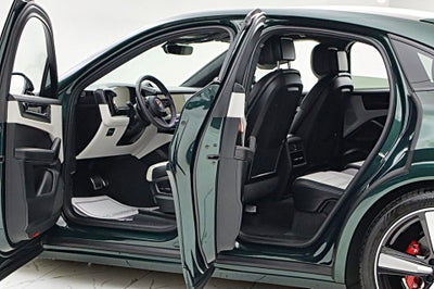 2025 Porsche Cayenne GTS Coupe AWD