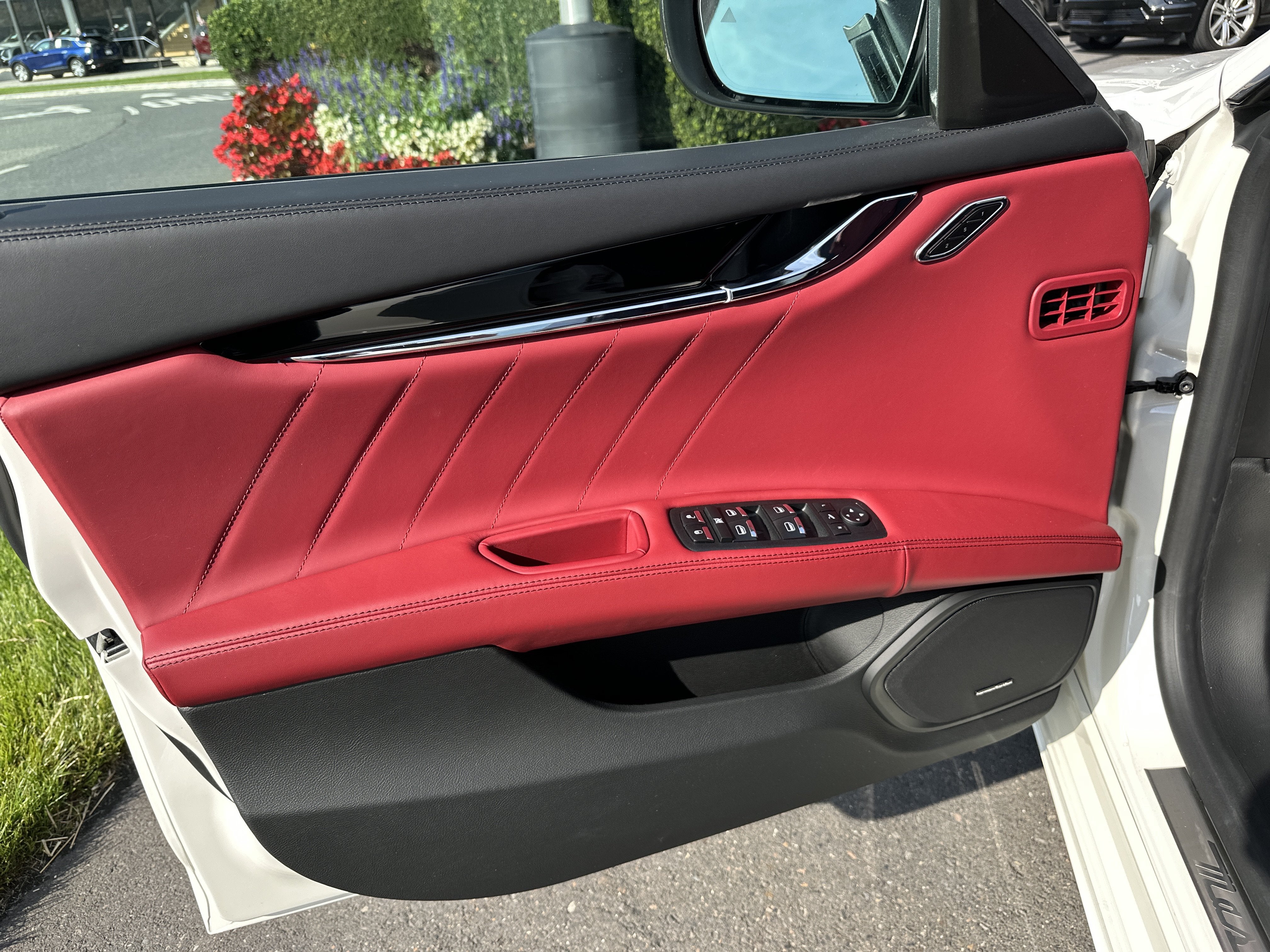 2023 Maserati Quattroporte Modena Q4