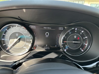 2023 Maserati Quattroporte Modena Q4
