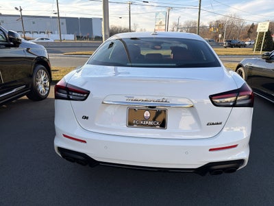 2023 Maserati Ghibli Modena Q4