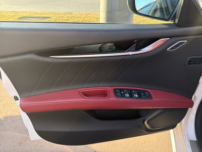 2023 Maserati Ghibli Modena Q4