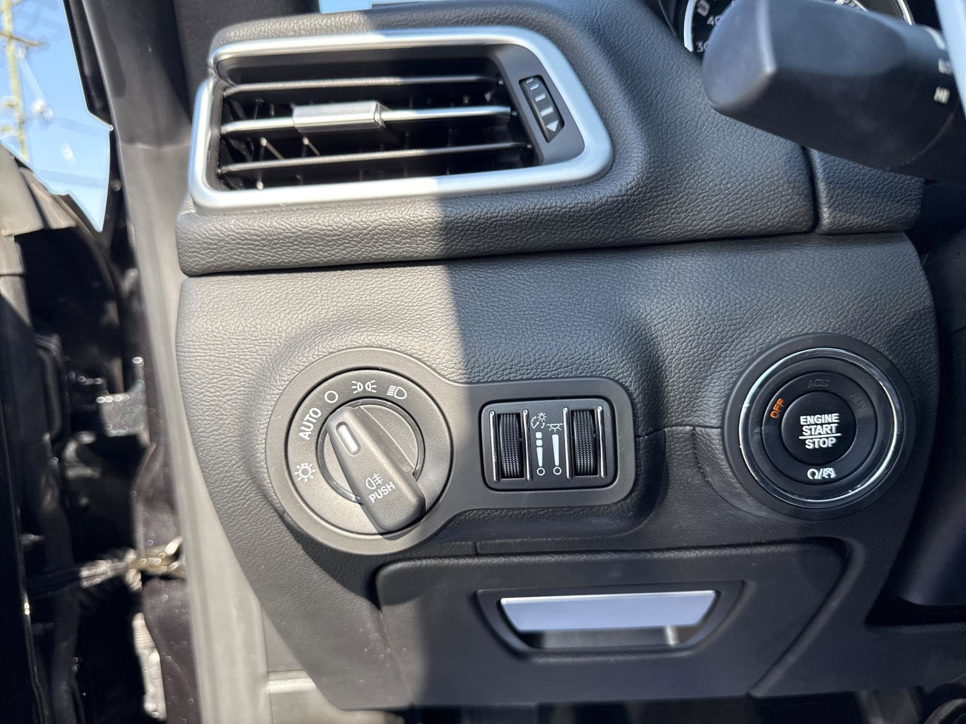 2022 Maserati Ghibli Modena Q4