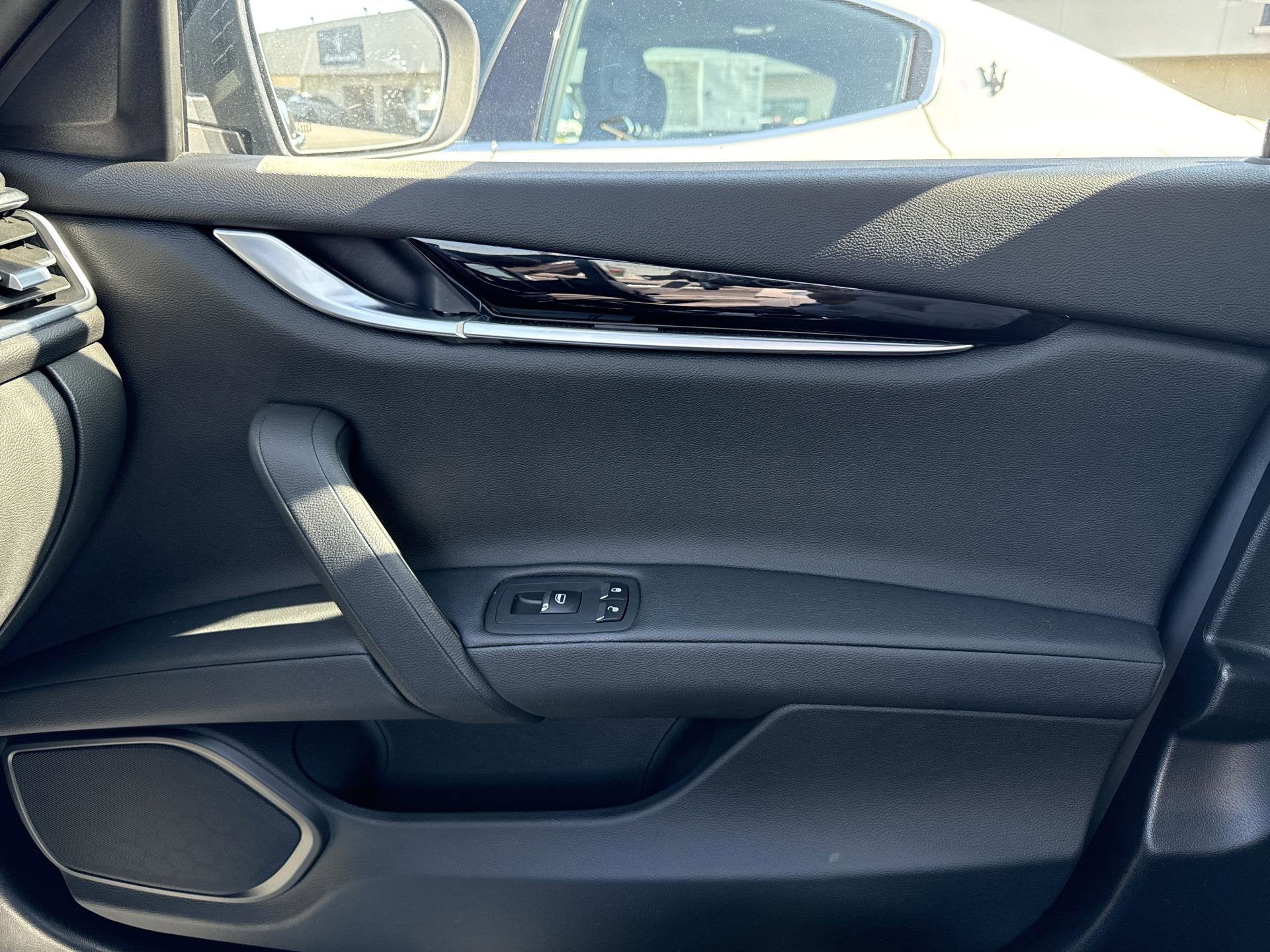 2022 Maserati Ghibli Modena Q4