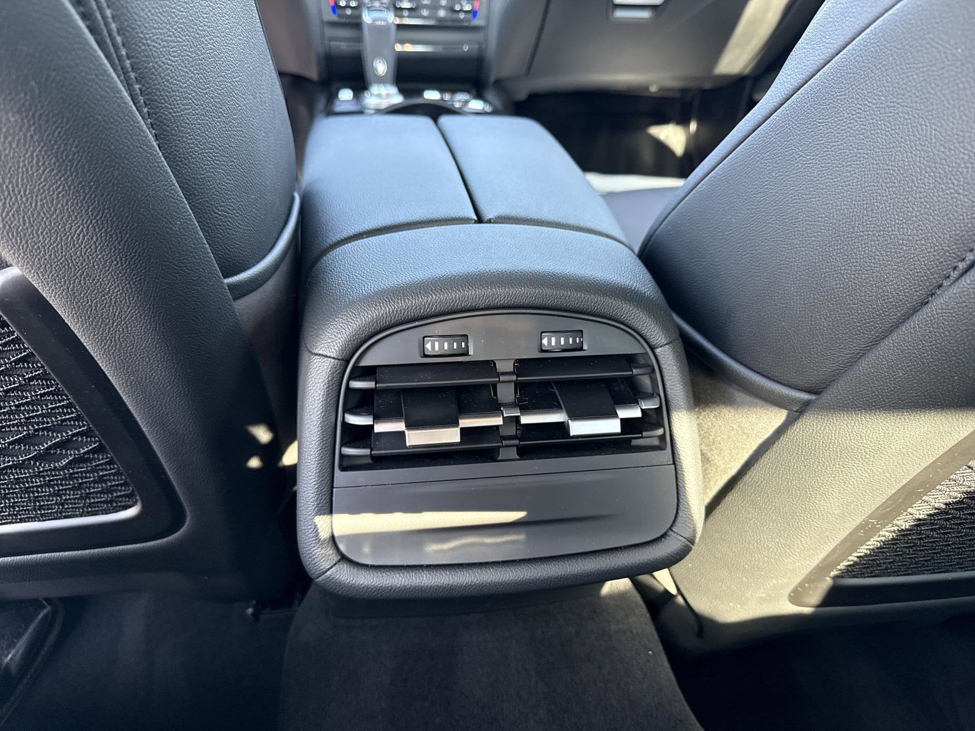 2022 Maserati Ghibli Modena Q4