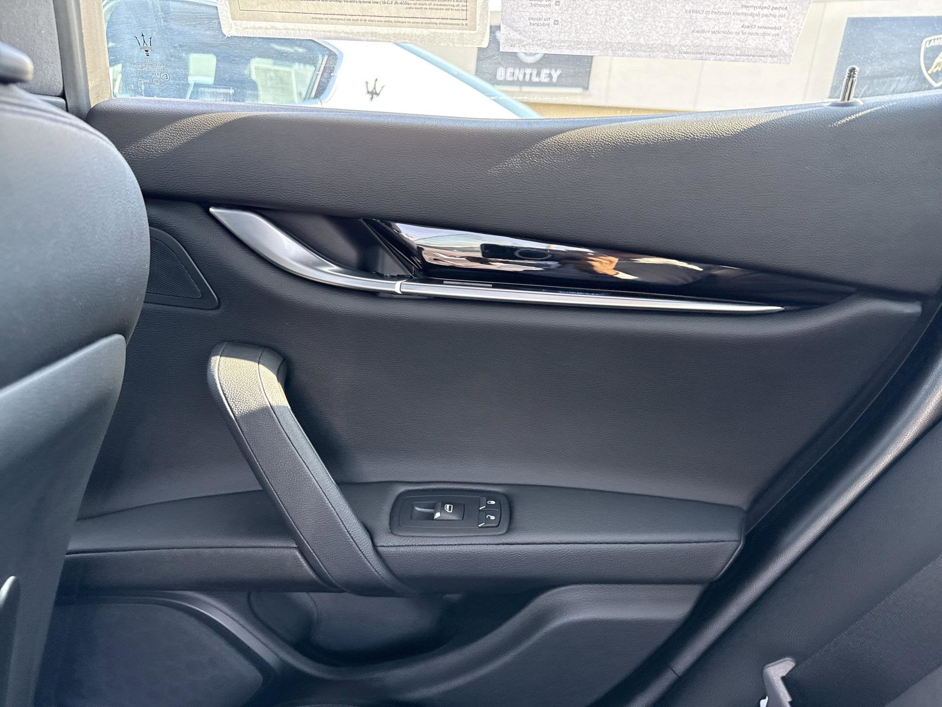 2022 Maserati Ghibli Modena Q4