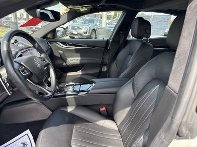 2022 Maserati Ghibli Modena Q4