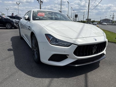 2022 Maserati Ghibli Modena Q4