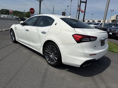 2022 Maserati Ghibli Modena Q4