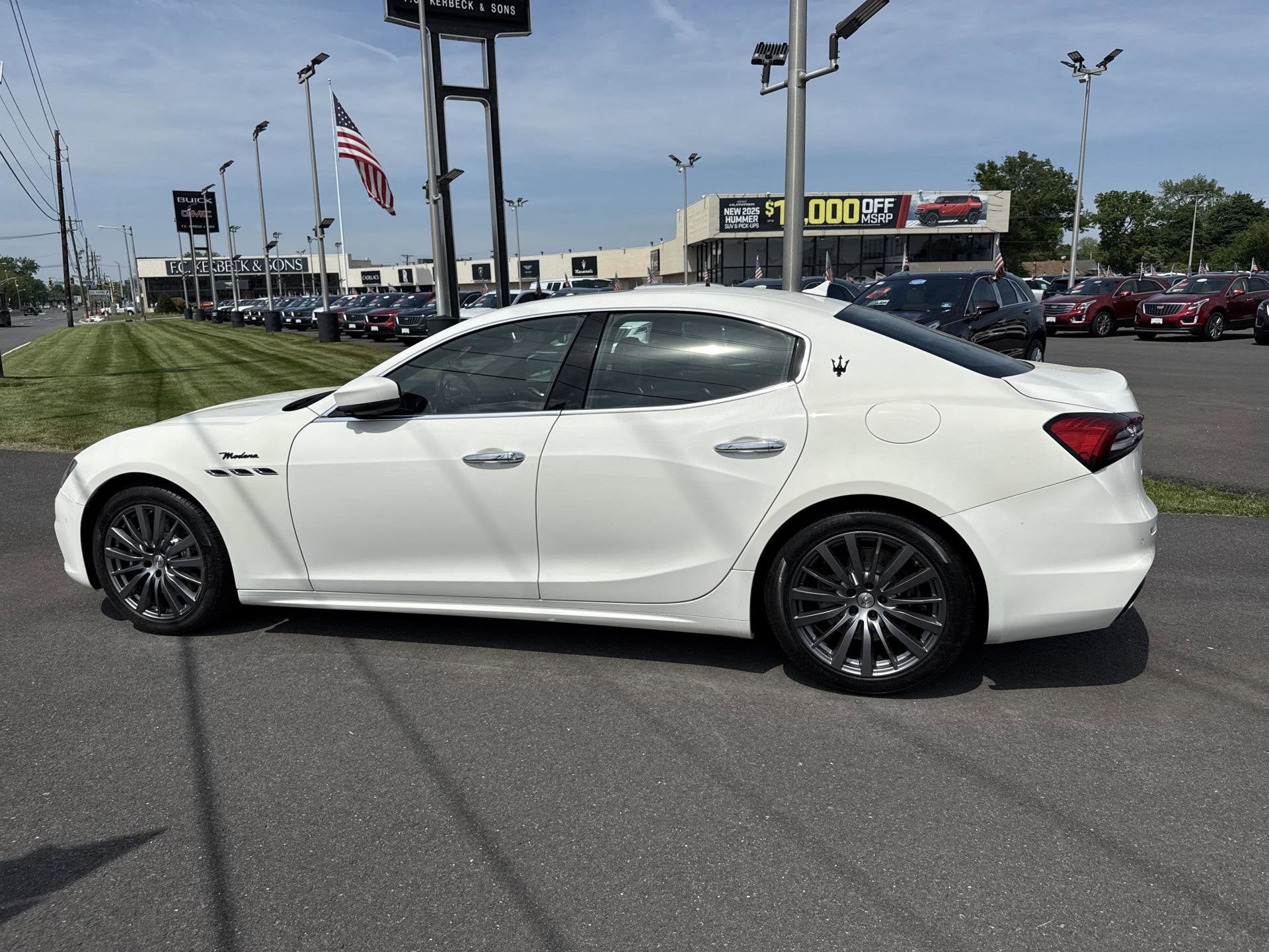 2022 Maserati Ghibli Modena Q4