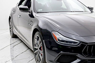 2023 Maserati Ghibli Modena Q4