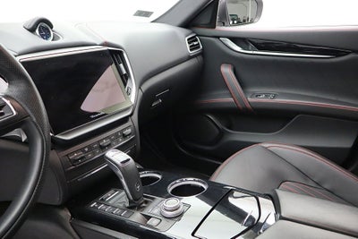 2023 Maserati Ghibli Modena Q4