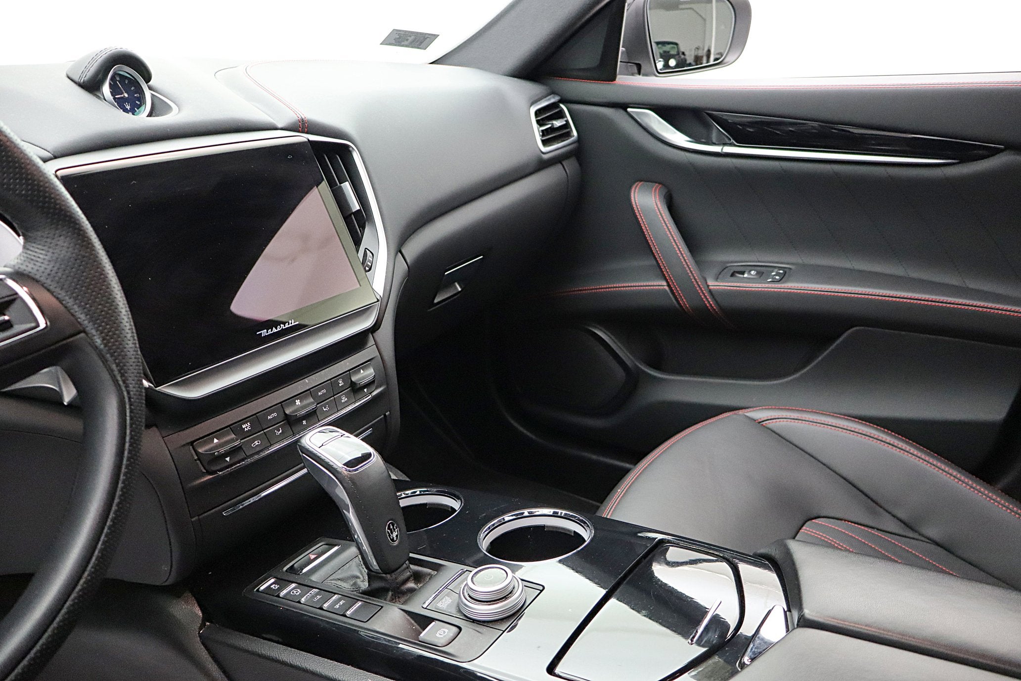 2023 Maserati Ghibli Modena Q4