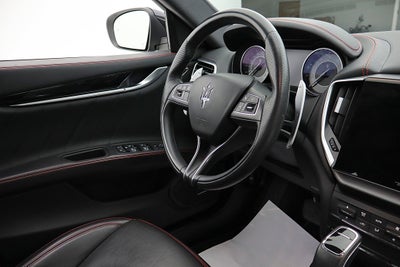 2023 Maserati Ghibli Modena Q4