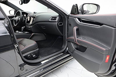 2023 Maserati Ghibli Modena Q4
