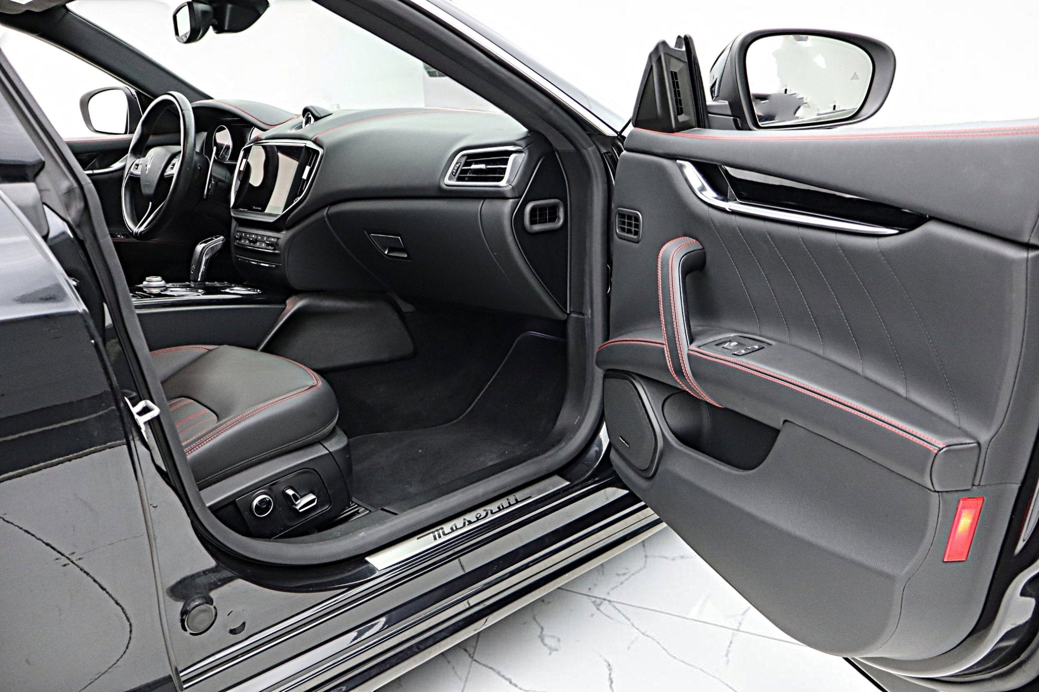 2023 Maserati Ghibli Modena Q4
