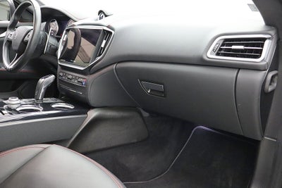 2023 Maserati Ghibli Modena Q4