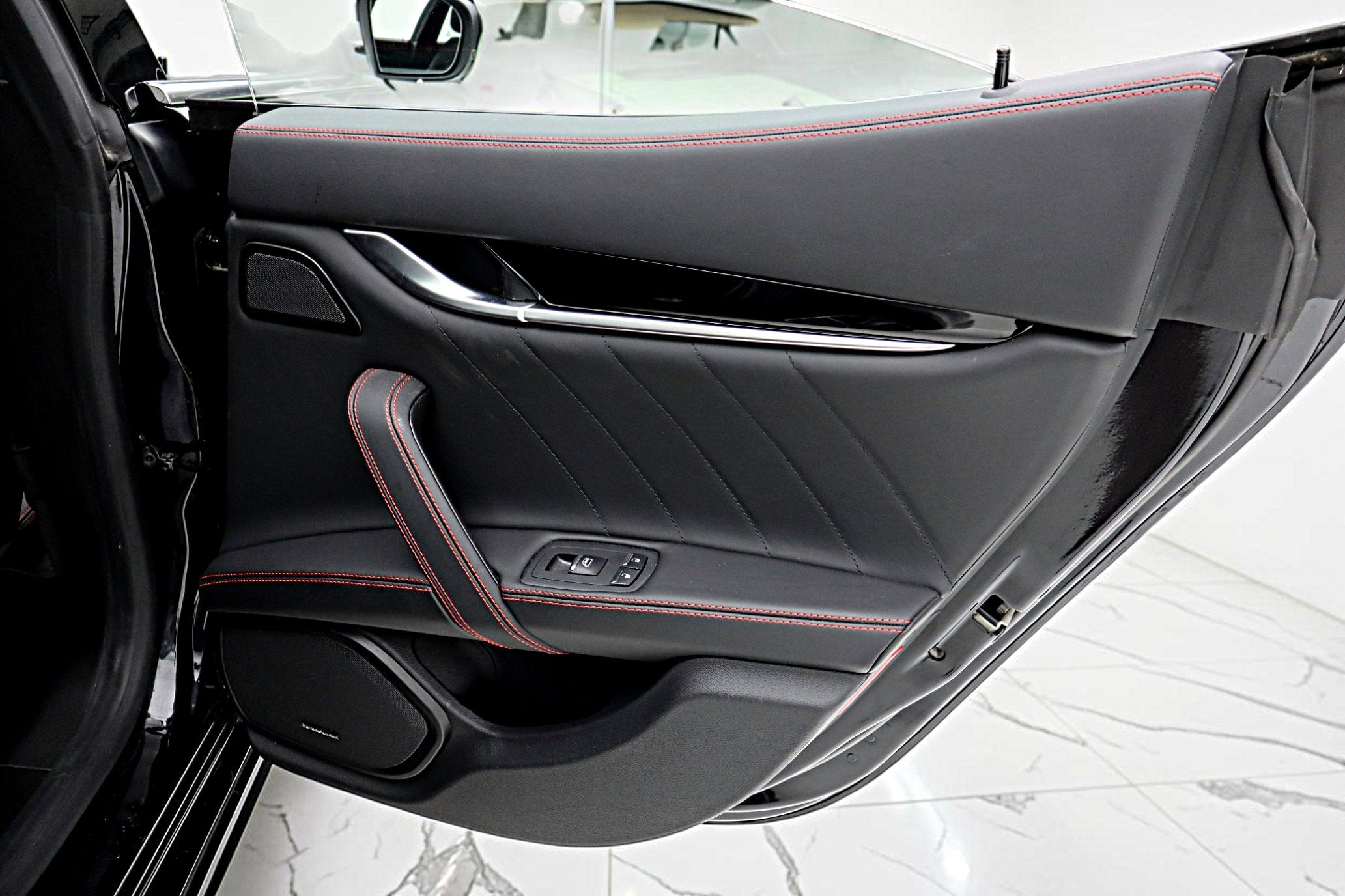 2023 Maserati Ghibli Modena Q4