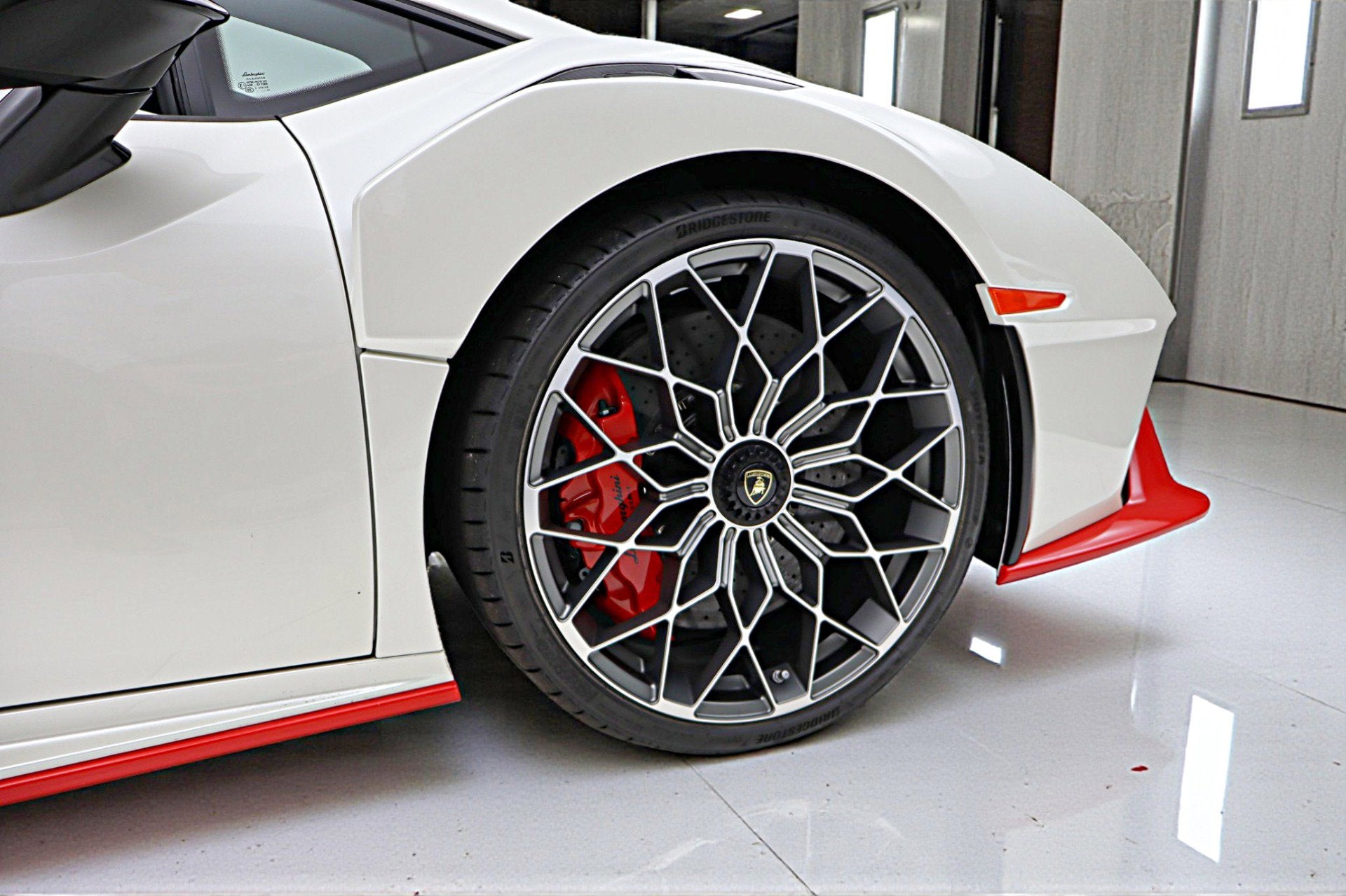 2024 Lamborghini Huracan STO