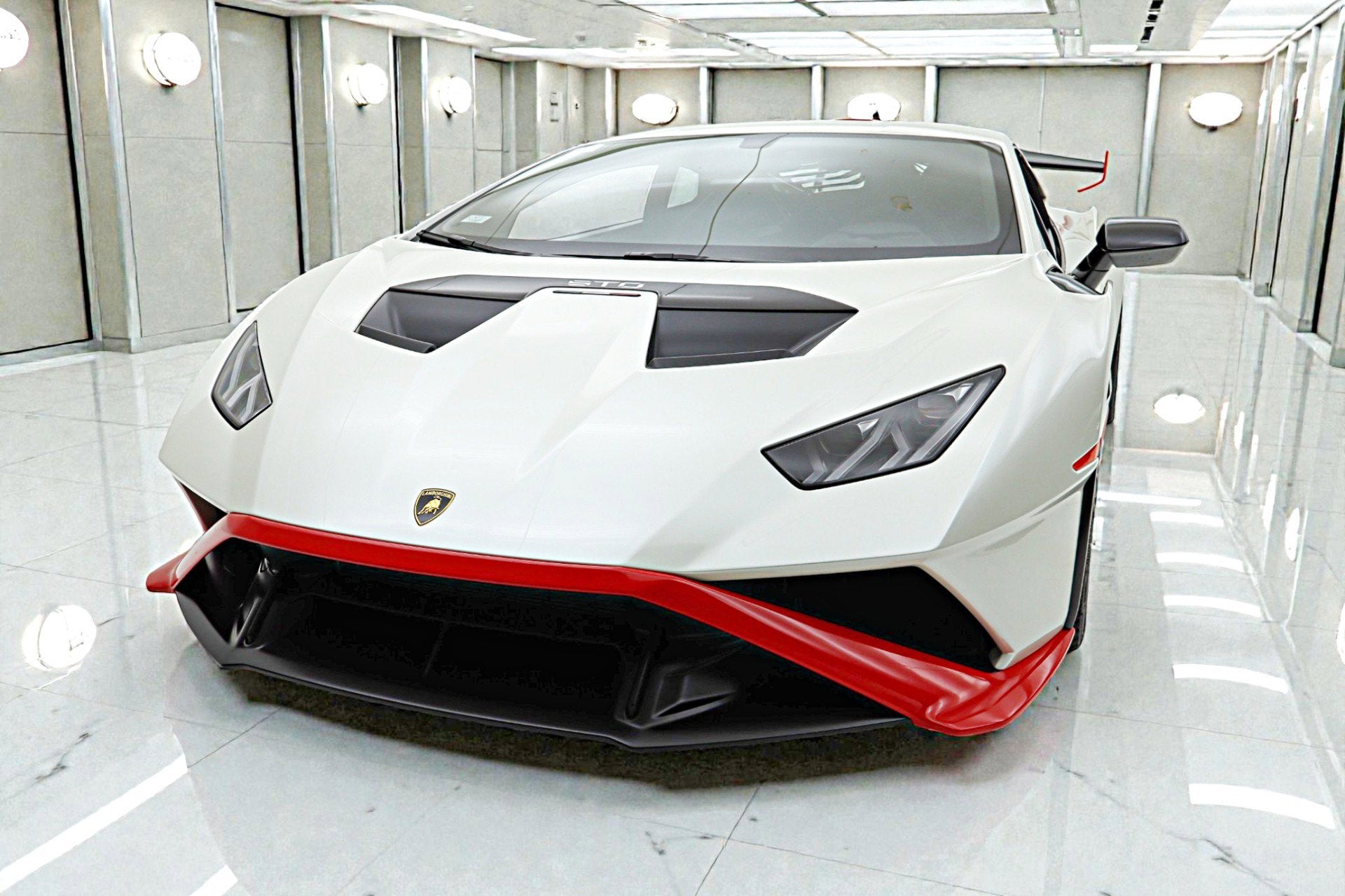 2024 Lamborghini Huracan STO