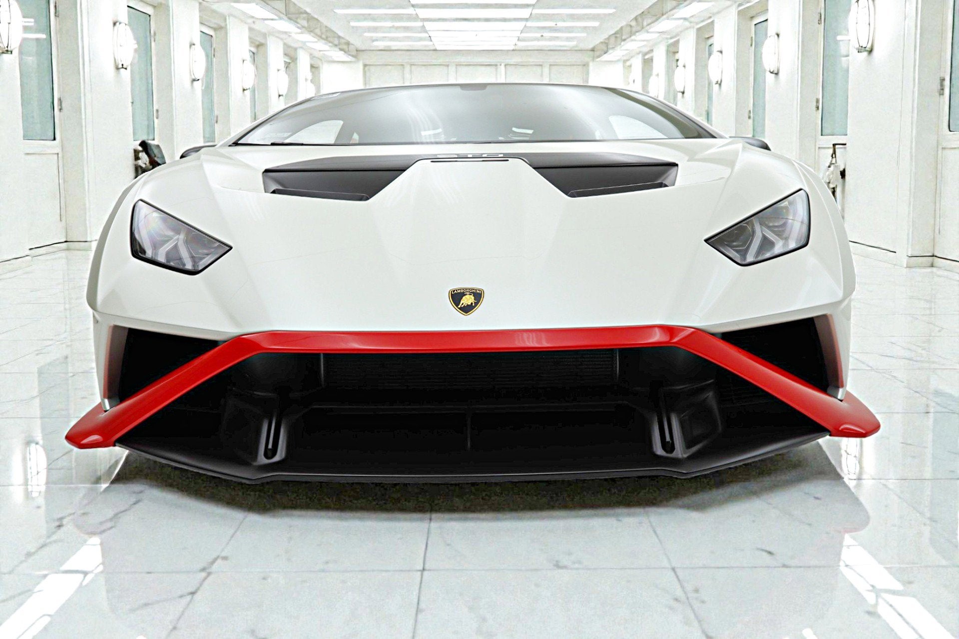 2024 Lamborghini Huracan STO