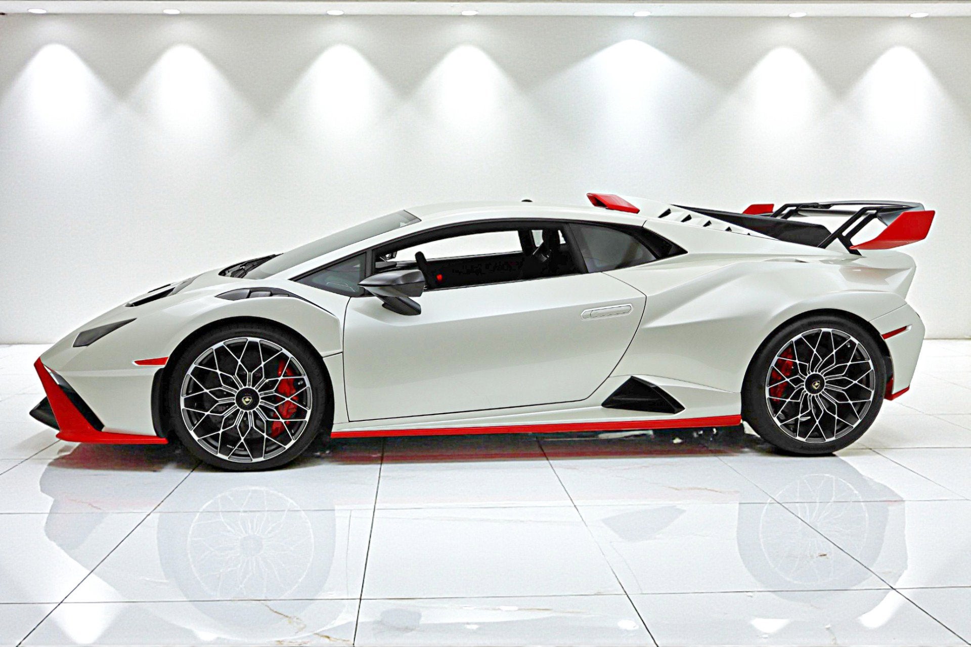 2024 Lamborghini Huracan STO