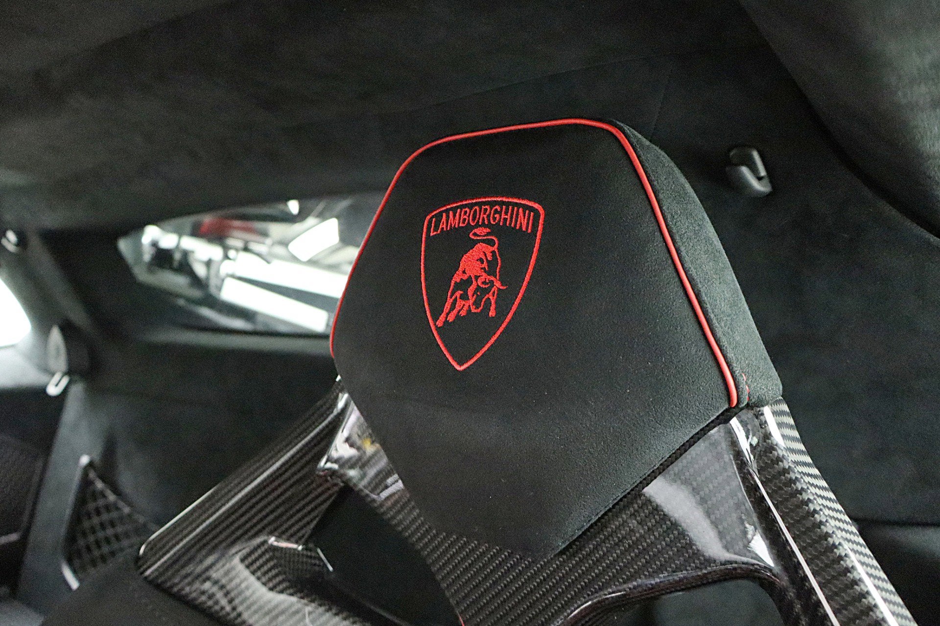 2024 Lamborghini Huracan STO