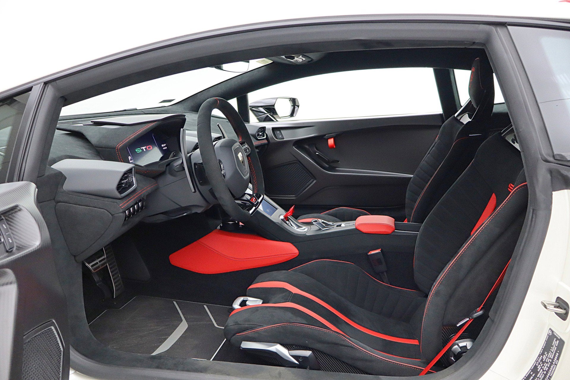 2024 Lamborghini Huracan STO