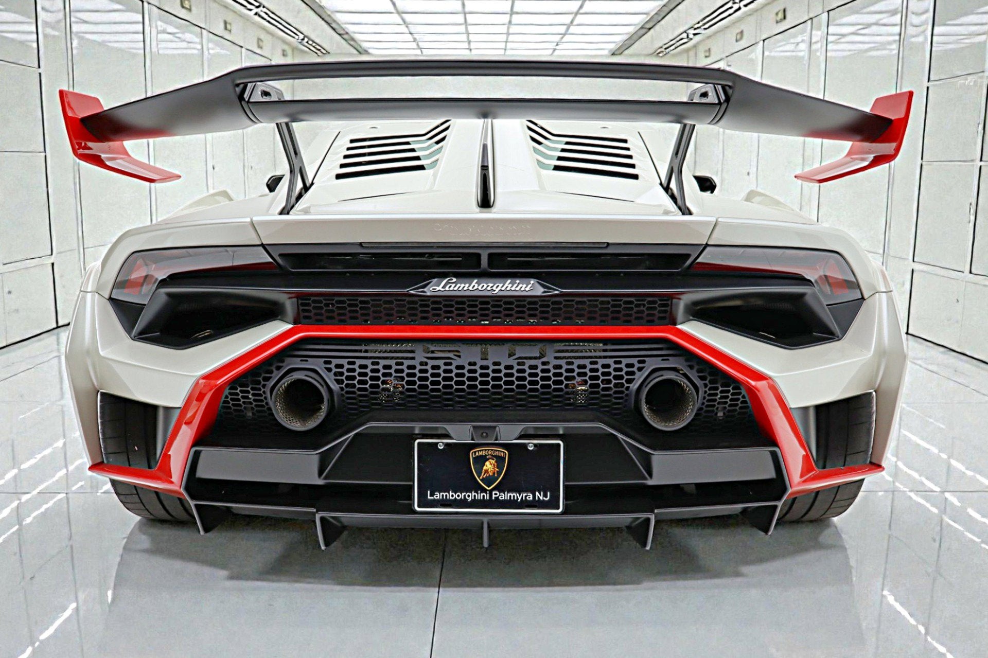 2024 Lamborghini Huracan STO