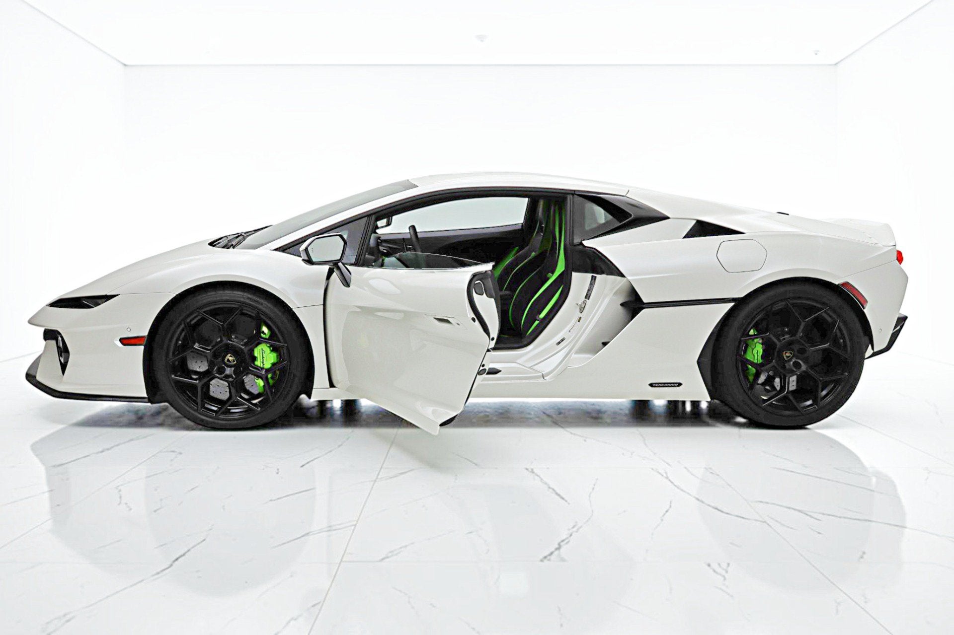 2026 Lamborghini Temerario /LEASE OPTIONS AVAILABLE