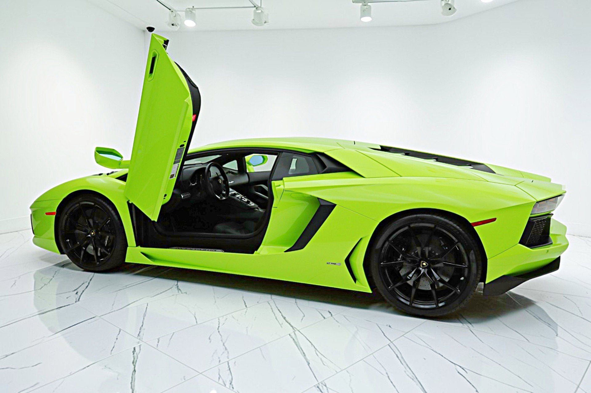 2016 Lamborghini Aventador LP 700-4