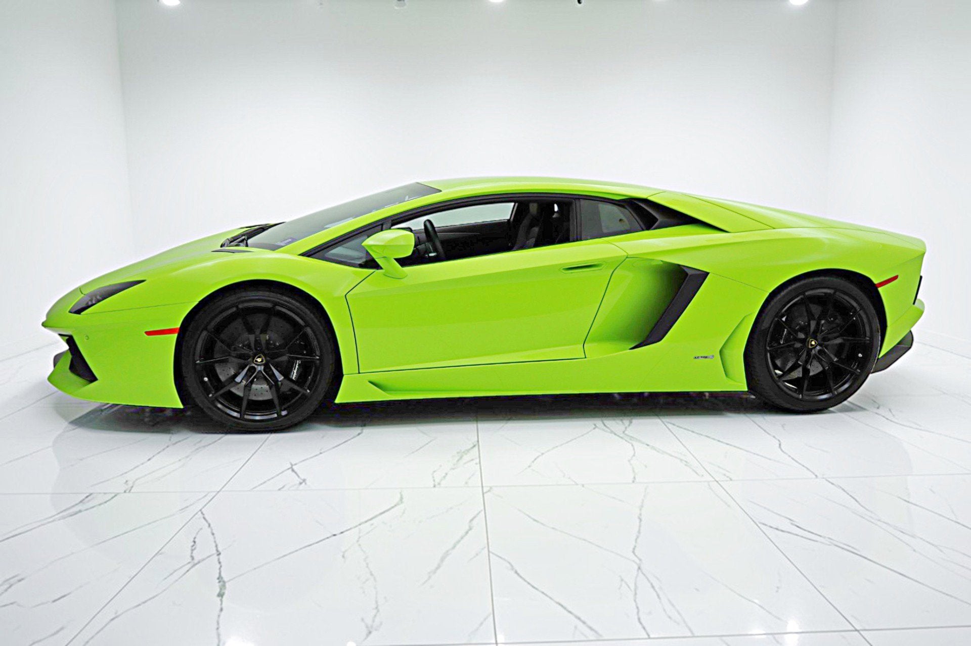 2016 Lamborghini Aventador LP 700-4